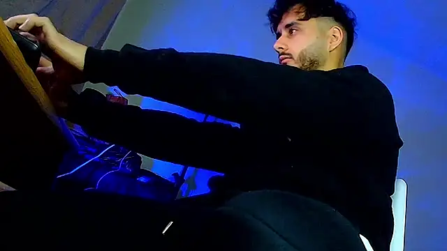 Snapshot of XanderCage99 chatting on January 16, 2026, 1:31 am XanderCage99 online show from January 16, 2026, 1:31 am