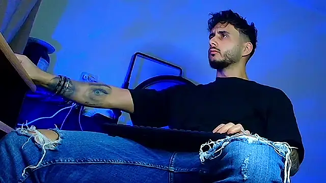 Snapshot of XanderCage99 chatting on February 13, 2026, 6:30 pm XanderCage99 online show from February 13, 2026, 6:30 pm