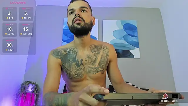 Emilio Wolf online show from March 14, 2025, 11:01 am