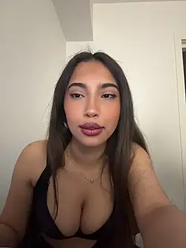 miaceleste online show from May 12, 2026, 9:54 pm