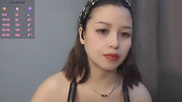 Lucky-xiuxiu online show from December 3, 2025, 1:54 pm