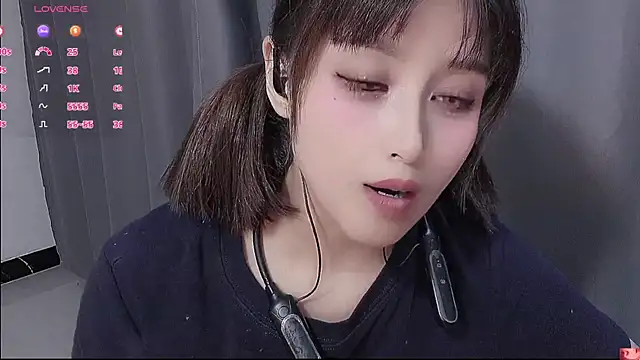 Snapshot of Lucky-xiuxiu chatting on September 30, 2025, 2:56 pm Lucky-xiuxiu online show from September 30, 2025, 2:56 pm