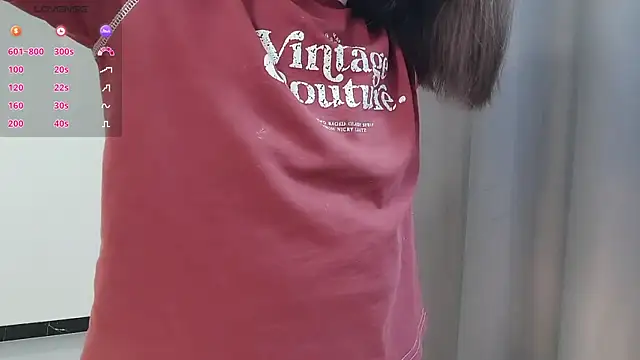 Lucky-xiuxiu online show from November 1, 2025, 1:16 pm