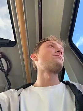 verici34 online show from October 24, 2025, 7:07 am