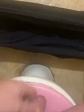 Snapshot of balint35 chatting on January 17, 2026, 1:37 pm balint35 online show from January 17, 2026, 1:37 pm