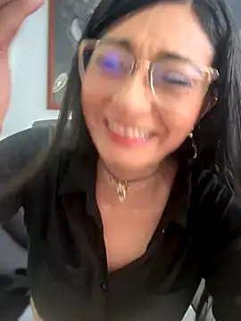 BELLA--26 online show from November 8, 2025, 1:47 pm