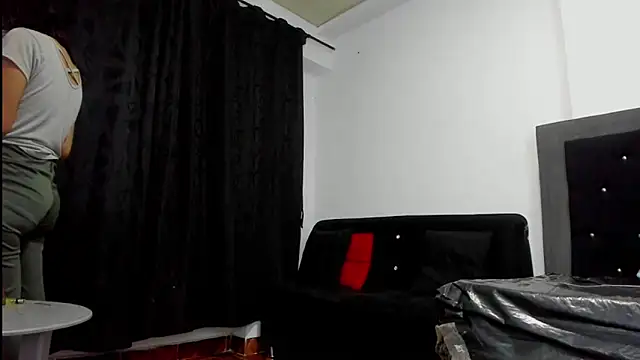 Snapshot of violetadumsper chatting on February 26, 2025, 3:03 am violetadumsper online show from February 26, 2025, 3:03 am