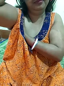  MilkyBar online show from December 14, 2025, 2:40 am