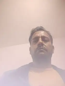 MAGNETICDADDY8 online show from November 1, 2025, 3:02 am