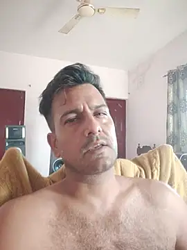 MAGNETICDADDY8 online show from September 28, 2025, 10:11 am