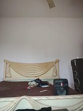 MAGNETICDADDY8 online show from October 1, 2025, 7:13 am