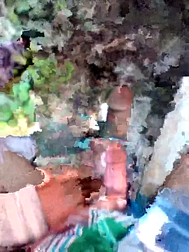 xLoveer online show from February 4, 2026, 3:45 am