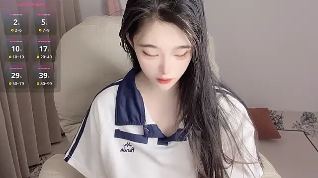 Snapshot of YUAN-- chatting on February 13, 2025, 9:06 pm YUAN-- online show from February 13, 2025, 9:06 pm