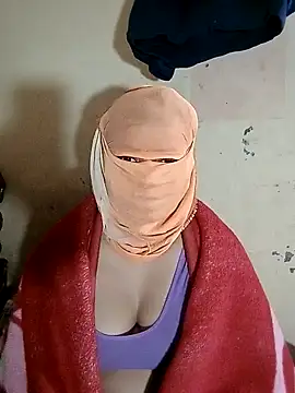 Snapshot of karishma736 chatting on January 21, 2025, 1:00 pm karishma736 online show from January 21, 2025, 1:00 pm