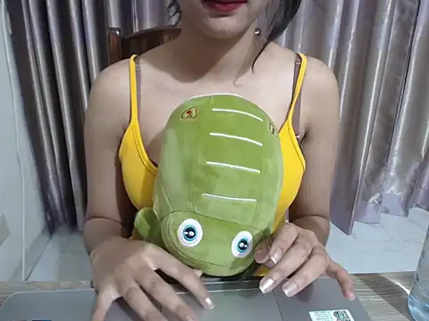 Elena-Cruz online show from February 13, 2025, 5:44 pm