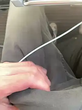 dickeeier420X online show from March 4, 2025, 2:42 pm