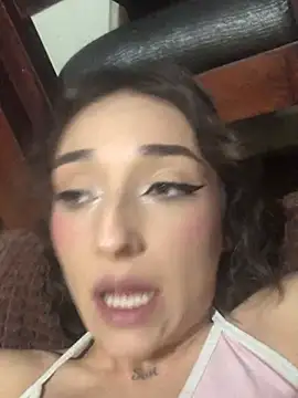 Snapshot of NickiYoung chatting on January 26, 2025, 9:40 am NickiYoung online show from January 26, 2025, 9:40 am