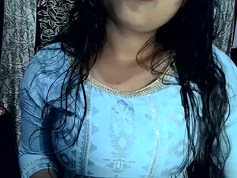 SIYA MAVI online show from July 24, 2026, 4:30 am