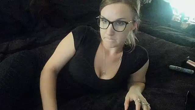 Kitty DaCocks online show from November 10, 2025, 11:32 pm