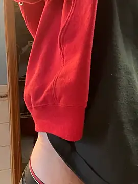 Snapshot of coreyl9718 chatting on February 19, 2025, 7:37 pm coreyl9718 online show from February 19, 2025, 7:37 pm