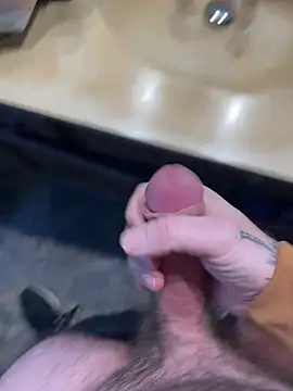 Snapshot of coreyl9718 chatting on January 31, 2026, 7:12 pm coreyl9718 online show from January 31, 2026, 7:12 pm