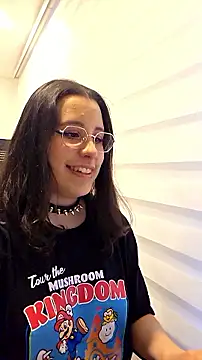 Charlotte  Miller online show from September 18, 2025, 11:24 am