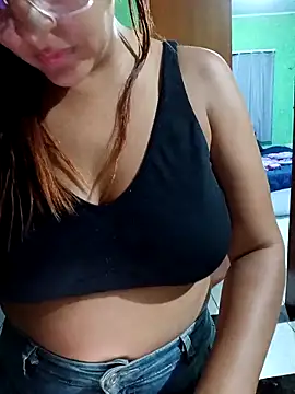 AliceRuivinha2 online show from March 13, 2026, 10:37 pm