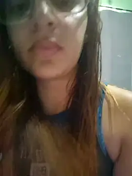 AliceRuivinha2 online show from November 29, 2025, 11:43 am