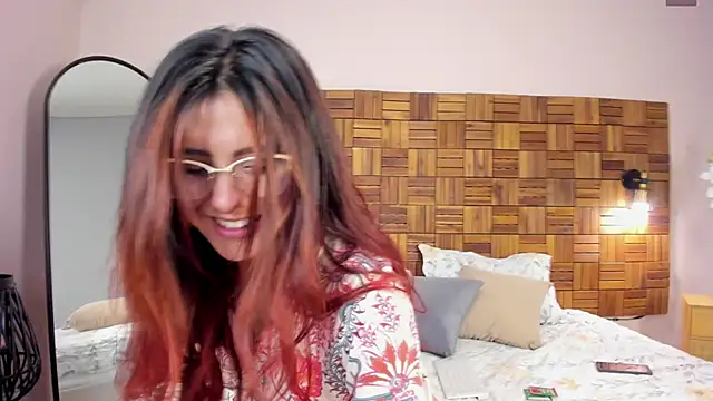 Snapshot of iriis_rosse chatting on March 14, 2025, 2:20 am iriis rosse online show from March 14, 2025, 2:20 am