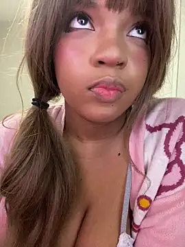 AwkwardJasminee online show from December 17, 2025, 9:47 am