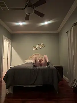 sunnyymonnay online show from March 15, 2026, 4:08 am