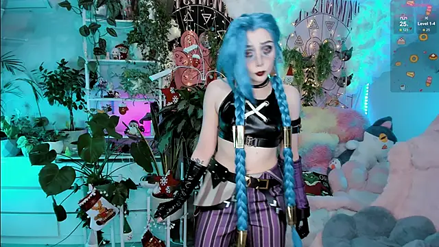 cutelittlepuff online show from January 7, 2025, 6:24 pm