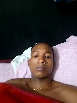 EmiroAndr3S online show from June 3, 2026, 5:08 am
