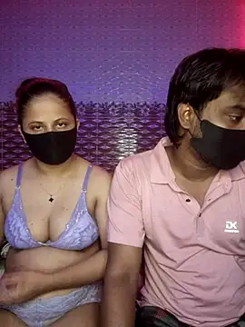 Hot Nila online show from June 10, 2026, 2:35 am
