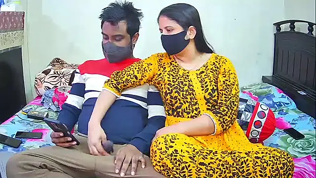 Hot Nila online show from January 9, 2026, 3:35 am