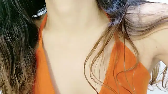 Mary-JP online show from October 22, 2025, 4:34 am