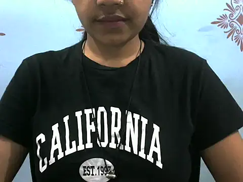 Misha Sweett online show from April 15, 2026, 10:43 am