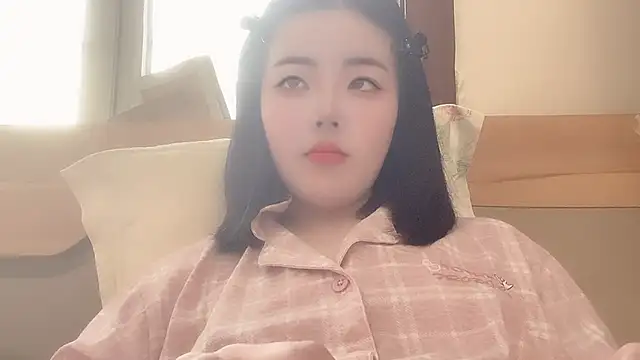 Snapshot of Koi-Serenac chatting on February 17, 2025, 11:02 am Koi-Serenac online show from February 17, 2025, 11:02 am