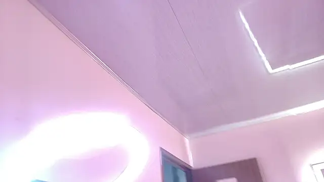 Snapshot of Arianna_sweeet chatting on June 2, 2026, 4:01 am Arianna sweeet online show from June 2, 2026, 4:01 am