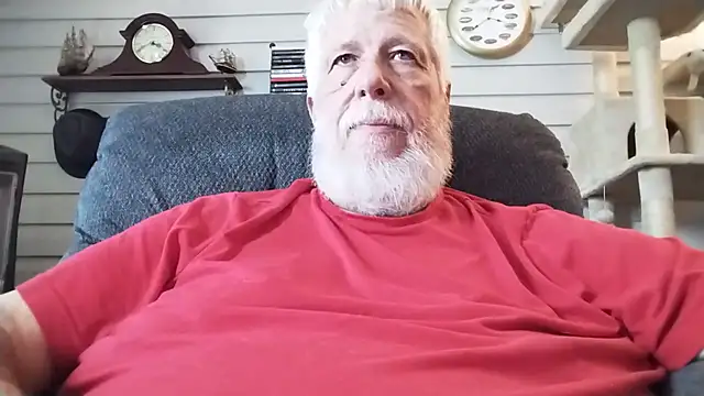 Snapshot of Futura_intx chatting on May 31, 2026, 8:42 pm Futura intx online show from May 31, 2026, 8:42 pm