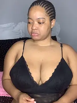 Snapshot of sexytinashe21 chatting on October 23, 2025, 2:54 am sexytinashe21 online show from October 23, 2025, 2:54 am