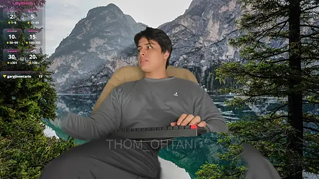 Snapshot of Thom_Ohtani chatting on April 23, 2026, 11:28 pm Thom Ohtani online show from April 23, 2026, 11:28 pm