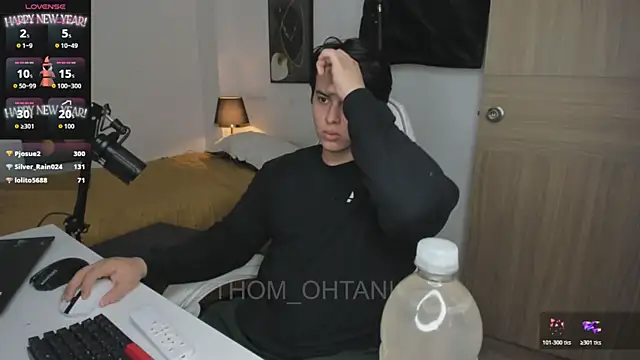 Snapshot of Thom_Ohtani chatting on July 14, 2026, 12:21 am Thom Ohtani online show from July 14, 2026, 12:21 am