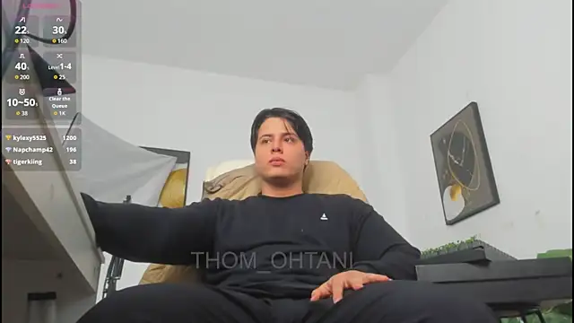 Snapshot of Thom_Ohtani chatting on June 14, 2026, 4:25 am Thom Ohtani online show from June 14, 2026, 4:25 am