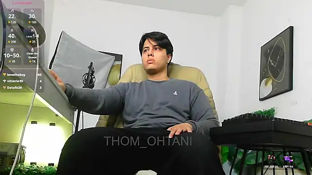 Snapshot of Thom_Ohtani chatting on June 3, 2026, 7:07 pm Thom Ohtani online show from June 3, 2026, 7:07 pm