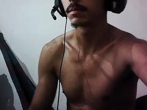 MagrinhoSaradoo online show from October 27, 2025, 8:32 pm