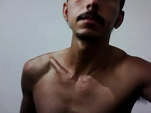 MagrinhoSaradoo online show from January 14, 2026, 1:20 am