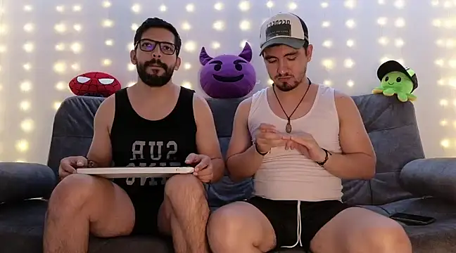 Snapshot of ErickBrant chatting on March 21, 2025, 9:12 pm ErickBrant online show from March 21, 2025, 9:12 pm