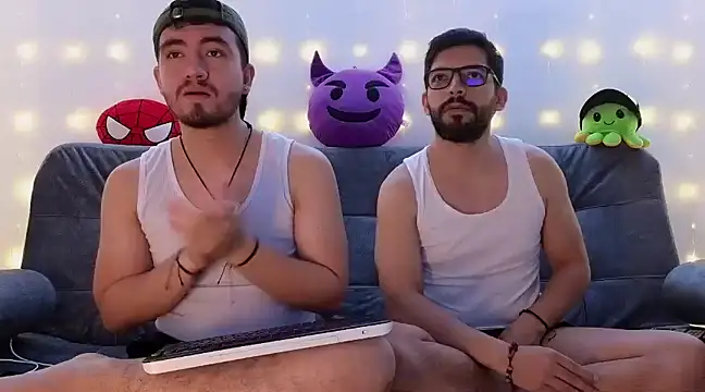 Snapshot of ErickBrant chatting on February 6, 2025, 11:15 pm ErickBrant online show from February 6, 2025, 11:15 pm