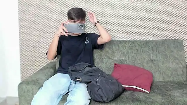 jhoseth sexxx18 online show from March 12, 2025, 6:43 pm